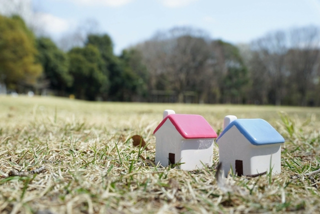 土地売却時の注意点！何かが越境しているときはどうすべき？