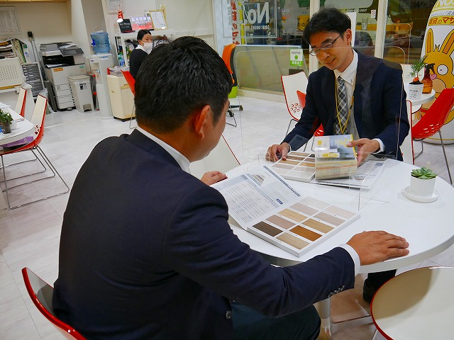 天理駅前店のプレゼン案打ち合わせ