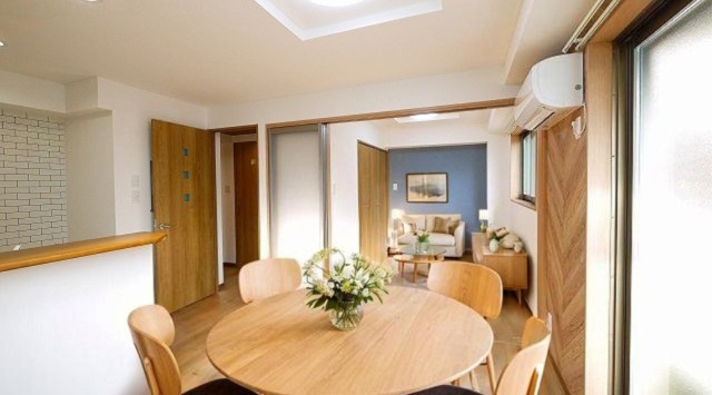 【ルームツアー】クレア・ド・ルーン紀寺｜カウンターキッチンのあるオートロック付きマンション！インターネット無料にウォークインクローゼットで収納バッチリ☆の画像