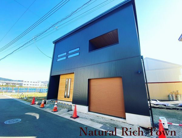 【ダイニングセット設置】秦野平沢ガレージハウスの画像