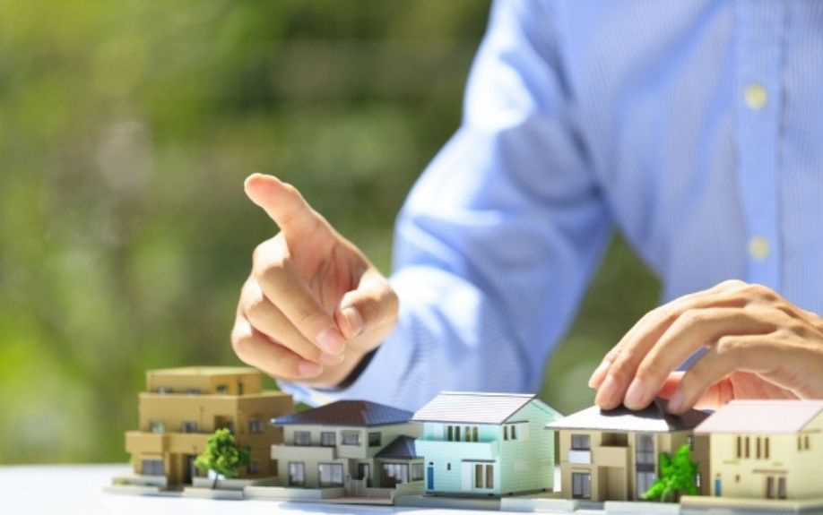 敷地内に電柱がある土地を購入した場合に電柱は動かせる？