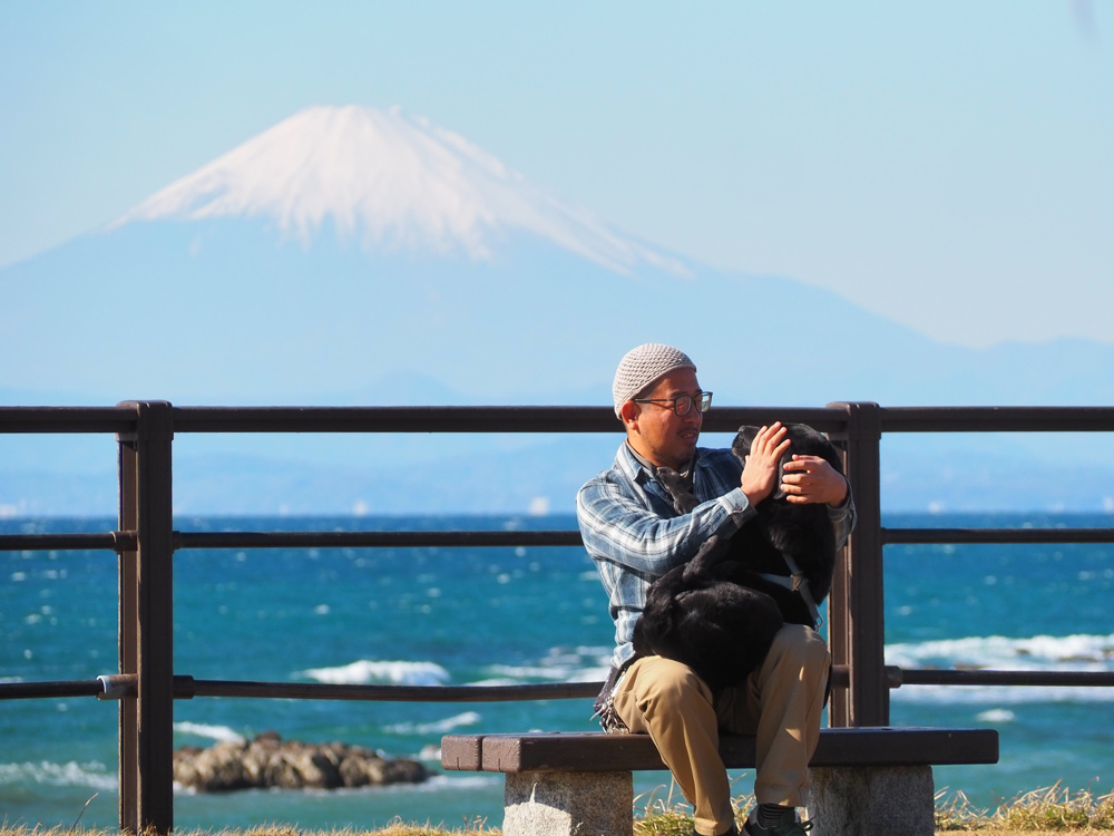 ワンコと海と富士（2021.12.4）の画像
