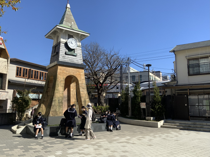 待ち合わせ場所の定番！　鎌倉駅西口時計台の画像