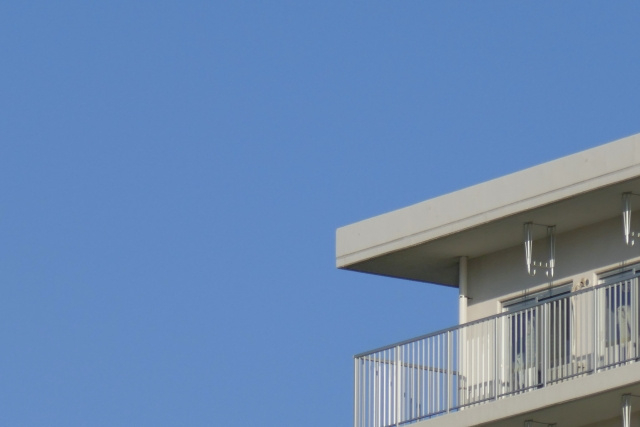 賃貸マンションの最上階に住むってどう？物件探しの参考にしたいメリットとデメリットの画像