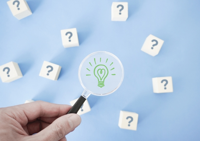 ドアに穴を開けないで鍵を付ける方法は？