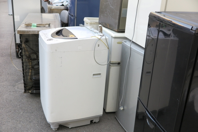 不動産売却で残置物はどうする？トラブルや処分方法について解説の画像