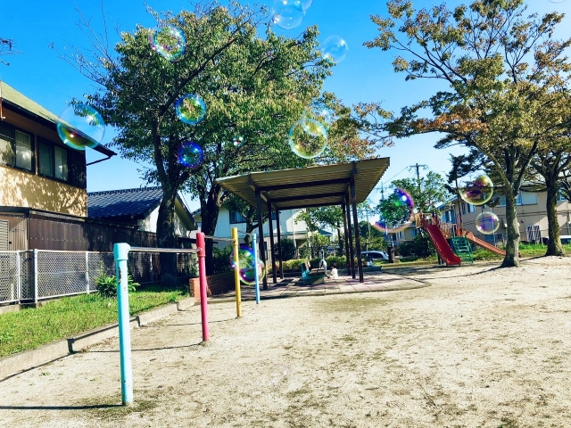 公園の隣にある家は住みやすい？メリットとデメリットや注意点をご紹介の画像