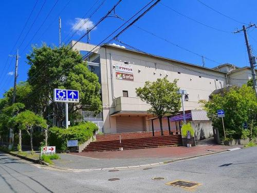 イズミヤ　学園前店