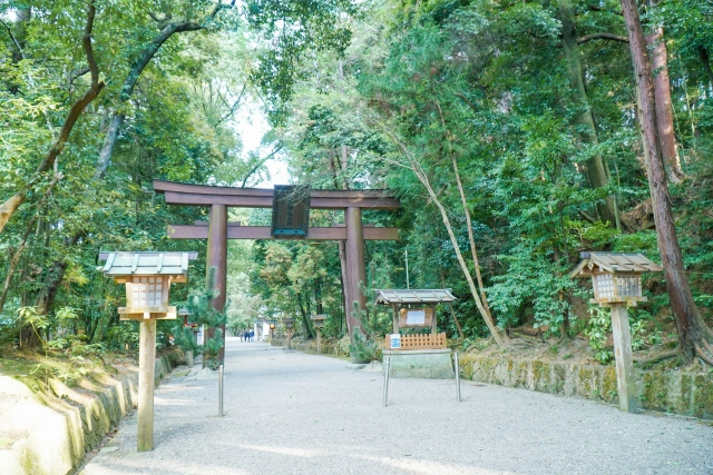 奈良観光ではぜひ日本建国に関わる神社へ
