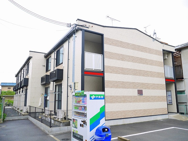 レオパレスバンビーノの外観写真