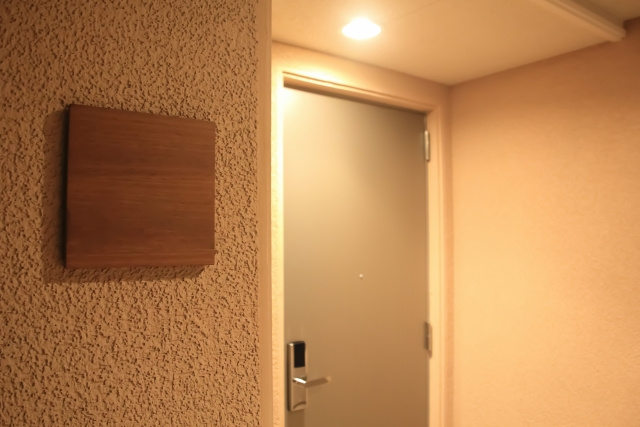 【コラム】マンションで表札は出さないほうが良い？表札のメリットデメリットとはの画像