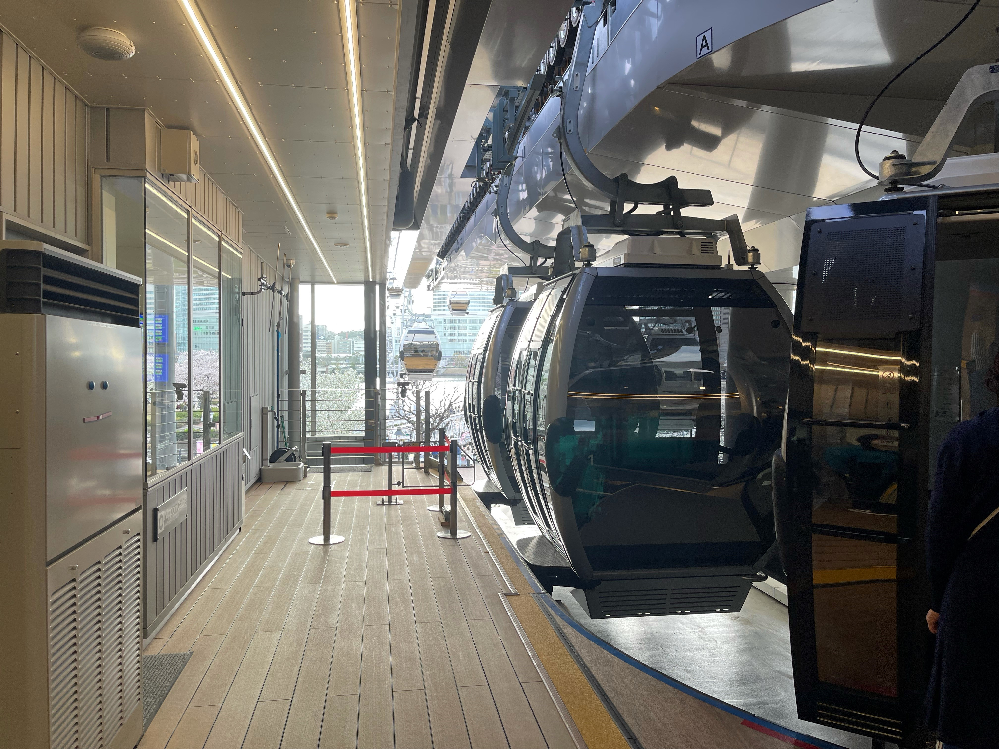 YOKOHAMA AIR CABINの画像