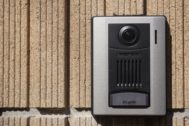 TVモニター付きインターホンがある賃貸物件のメリットと注意点は？ の画像