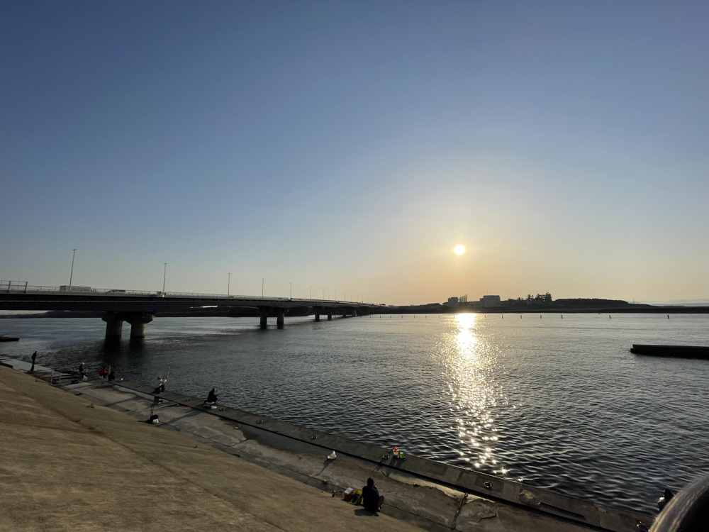 早く起きた朝は海辺をお散歩♪の画像