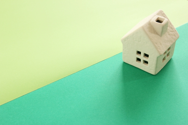 家の境界線トラブルにはどう対処する？トラブルを防ぐ回避策とはの画像