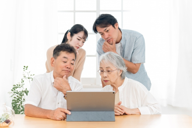 親子リレー住宅ローンにはどんなメリットがあるの？注意点を併せてご紹介の画像