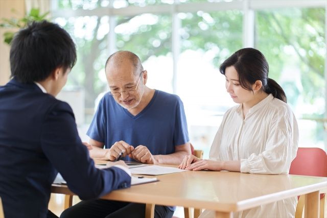 任意後見制度で不動産売却できる？法定後見との違いもご紹介の画像