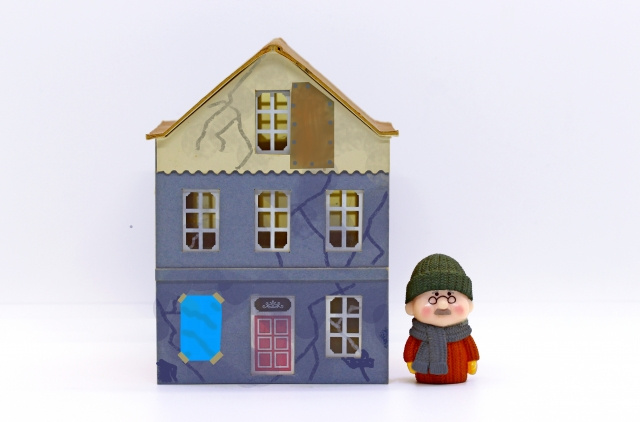 放置しておくと怖い？家のひび割れが売却に与えるリスクとは