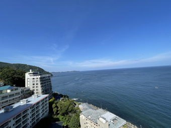 【新着物件】室内・バルコニーから海を一望！人気のリゾートマンション♪の画像