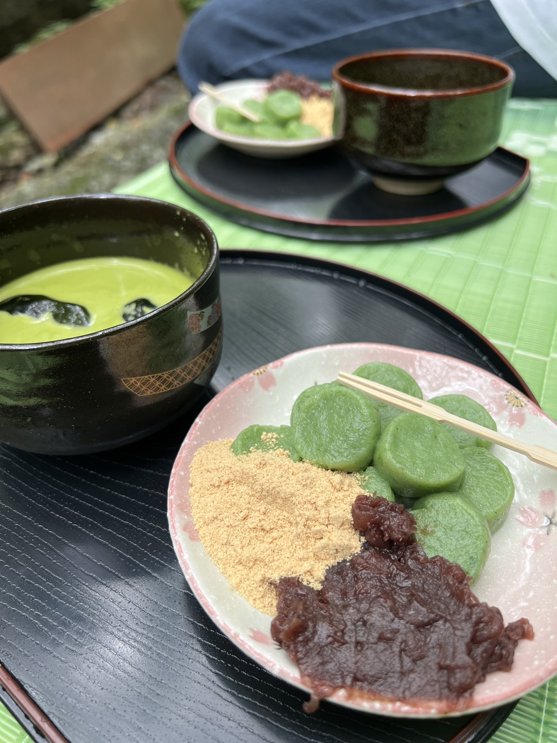 崖の上の茶屋の画像
