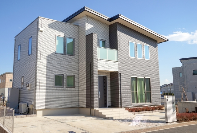 一戸建ては売るか貸すかどっちが良い？メリットや収支をご紹介の画像