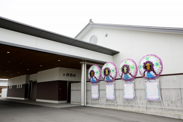 葬儀場の近くだと不動産売却価格に影響する？売却のデメリットやコツもご紹介の画像