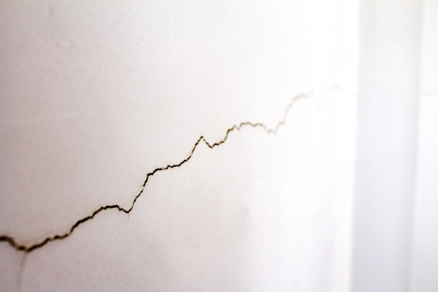 家のひび割れによる売却価格の影響と放置したときのリスクをご紹介の画像