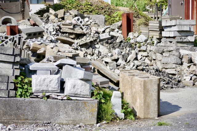 相続した土地に地中埋没物があるときはどうする？調査・撤去方法をご紹介の画像