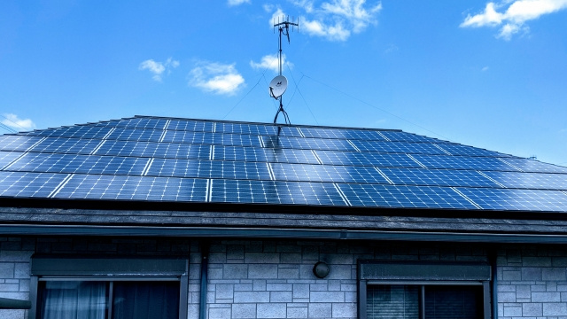 太陽光発電のある家を売却する方法とは？高く売るコツもご紹介！の画像