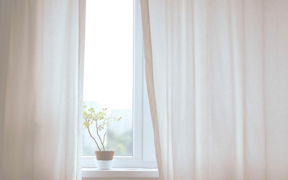 賃貸物件にカーテンが必要な理由は？色はどう選ぶ？