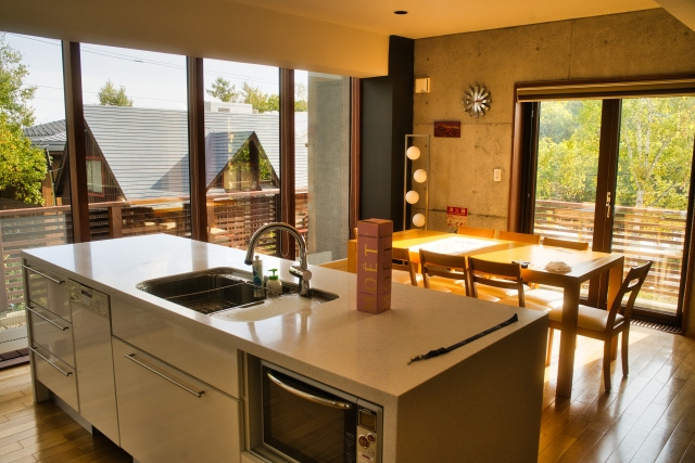 不動産購入時にはどんなキッチンを選ぶ？オープンキッチンとはなにか解説！の画像