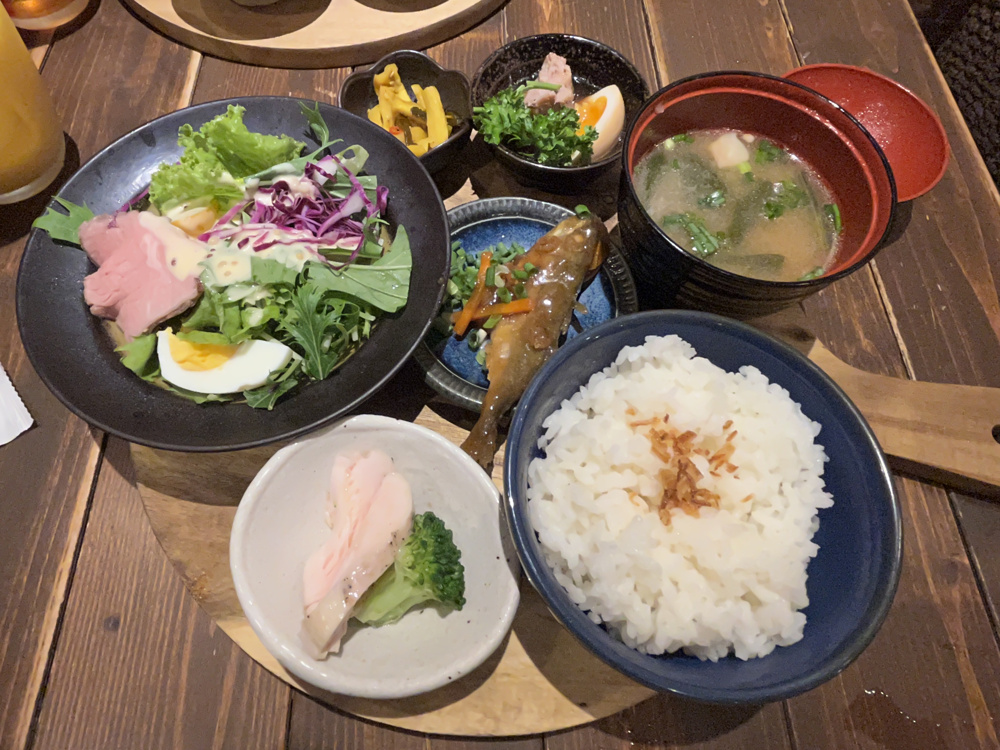 日進駅近くの食堂の画像