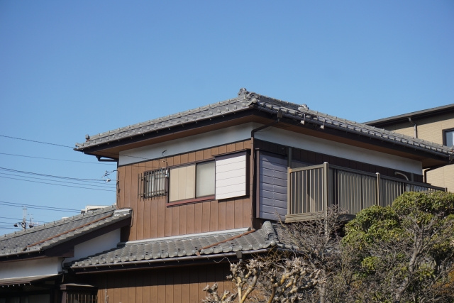 築40年の住宅でも売れる？放置のリスクと早期売却する方法をご紹介！