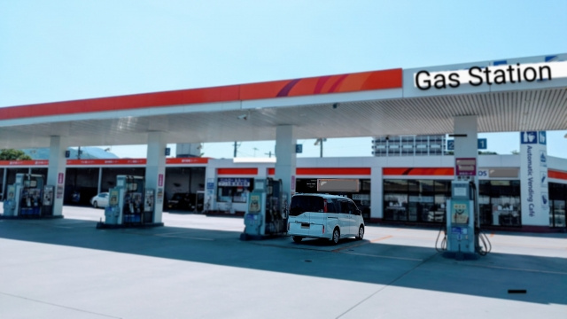 【ガソリンスタンド跡地を売却できない理由は？売却方法や注意点を解説】の画像