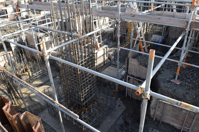 建物構造における鉄筋コンクリートのメリットやデメリットとは？