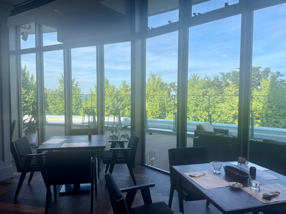 ＴＨＥ　ＴＥＲＲＡＣＥの画像