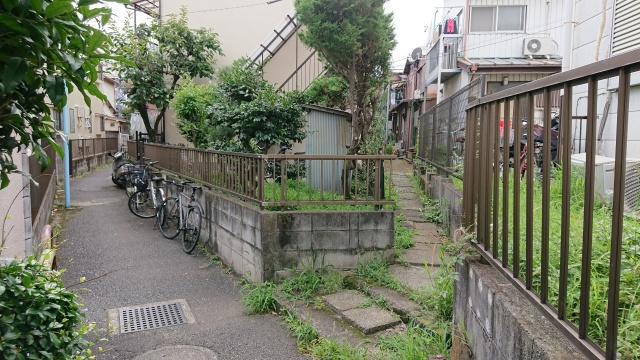 袋小路にある家が売却しにくい理由とは？価格への影響や売る方法も解説！の画像