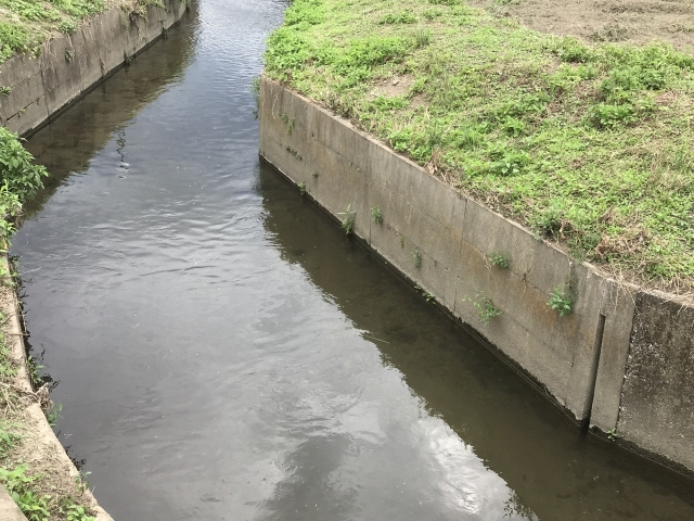 【コラム】水路に面した状態の土地のデメリットや売却方法の注意点をご紹介の画像