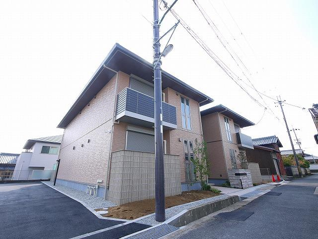 リヴィエール法華寺の外観写真