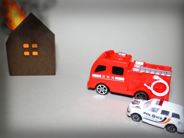空き家で起こる火災の原因とは？対策や持ち主の責任もご紹介の画像