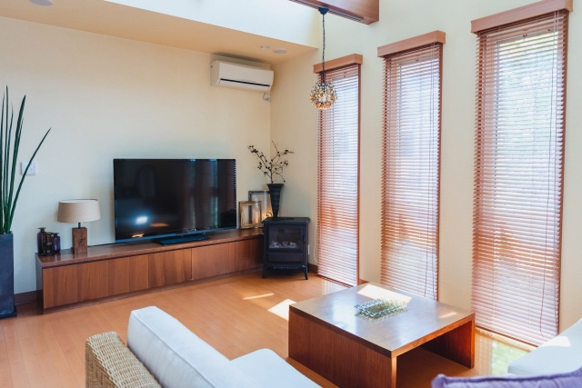 後悔しないウッドブラインド選び！設置のメリット・デメリットをご紹介！