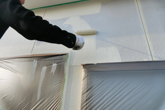 一戸建ての外壁を掃除する方法とは？汚れの原因や塗り替えの時期をご紹介の画像
