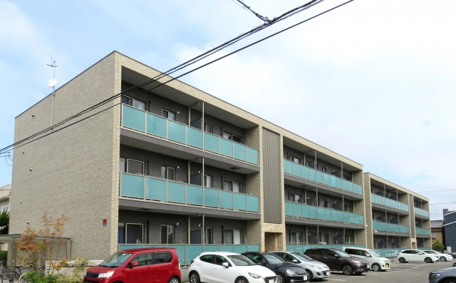 集合住宅の駐車場は空きが目立つ？空いている駐車場の活用方法をご紹介の画像