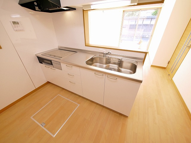 クレア・ド・ルーン高畑の室内写真1