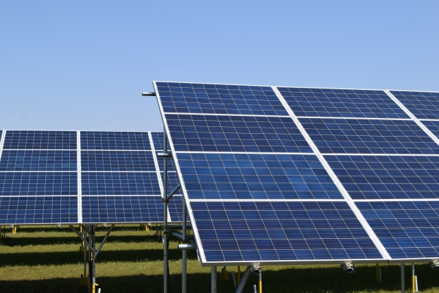 土地活用に太陽光発電は向いている？メリットや仕組みについてもご紹介の画像