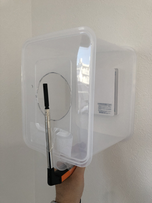 
気密性の高いマンションと気密性の低い建売住宅の換気量を測ってみました。
