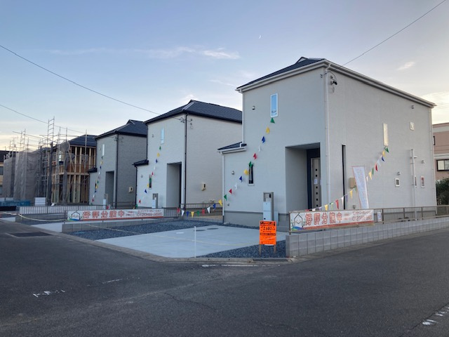【弥富市の新築住宅】  完成♪即日ご案内 弥富市五之三川平 ３棟の画像