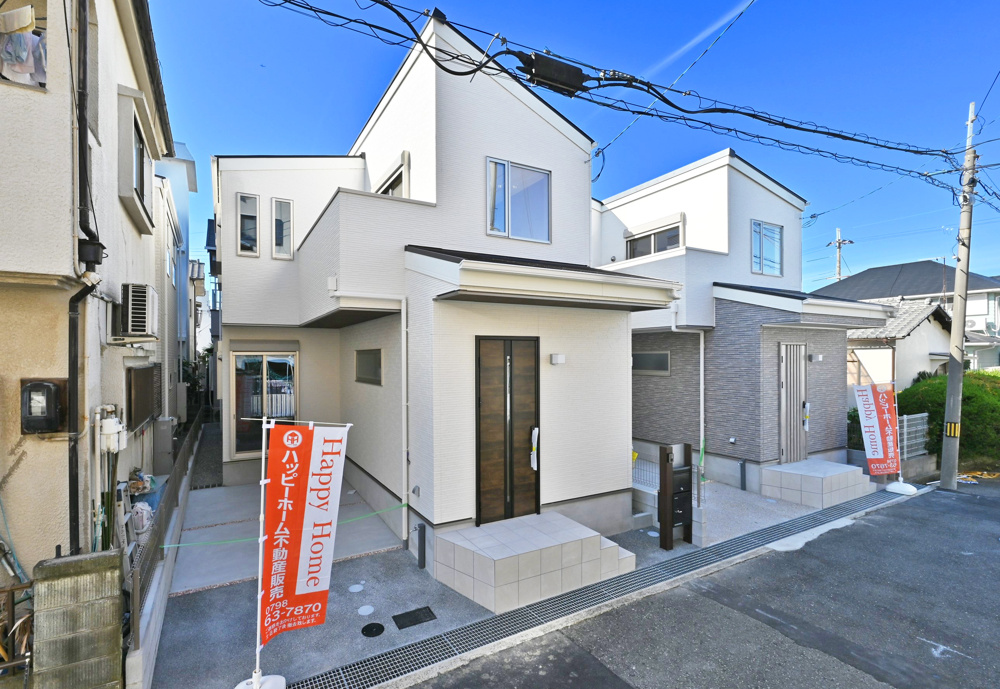 【内覧開始】尼崎市塚口町5丁目新築戸建｜限定2邸の最新情報です。の画像