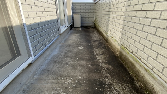 賃貸物件のベランダ掃除は業者に依頼する？退去時の原状回復についてご紹介の画像