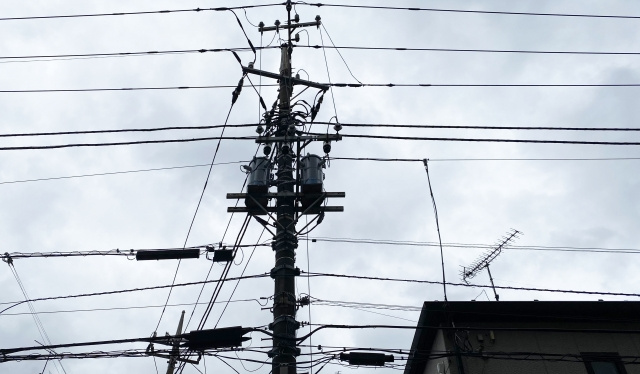 不動産売却に送電線が影響する！売りに出すために確認すべきポイントをご紹介の画像